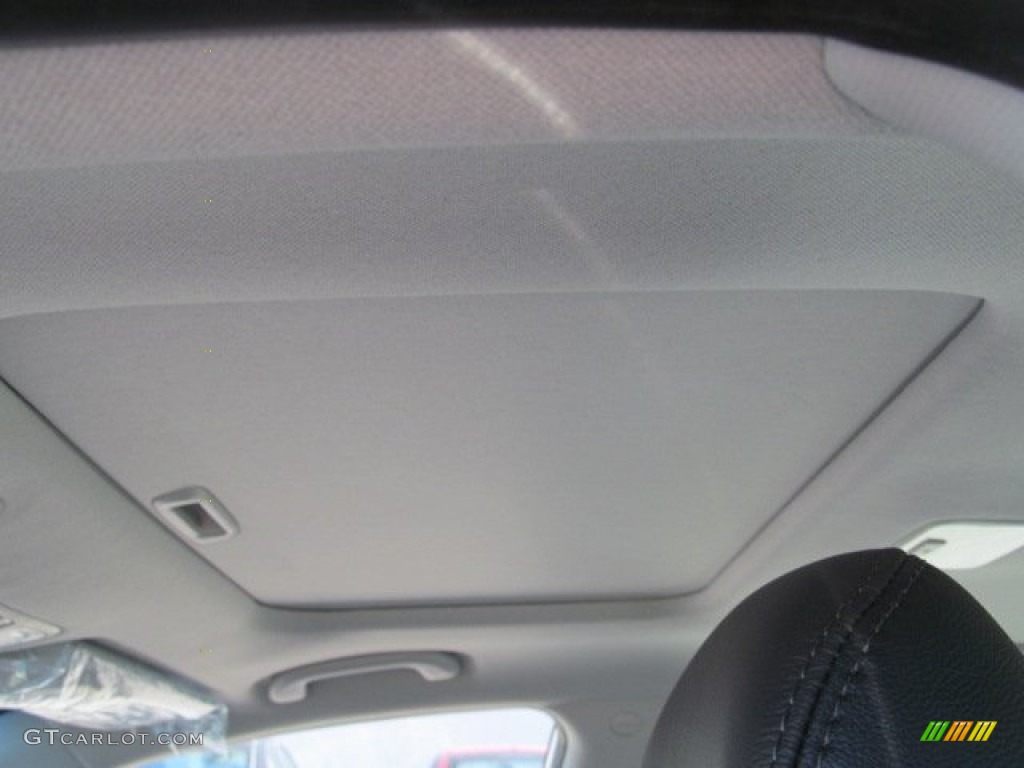 2013 Elantra Limited - Silver / Black photo #5