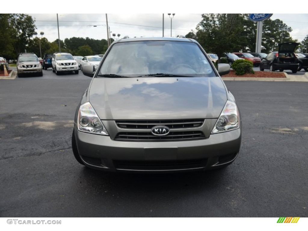 2010 Sedona LX - Titanium Silver / Beige photo #2