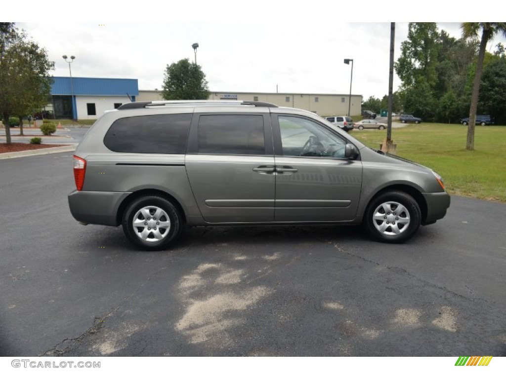 2010 Sedona LX - Titanium Silver / Beige photo #4