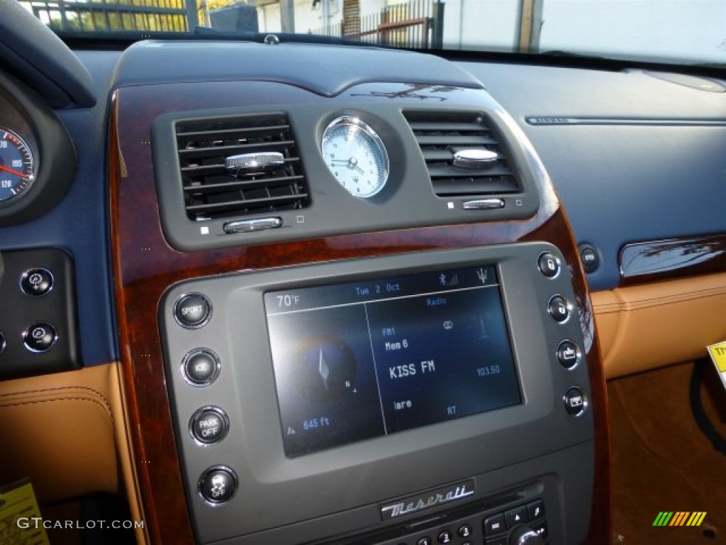 2013 Maserati Quattroporte S Controls Photo #71618985
