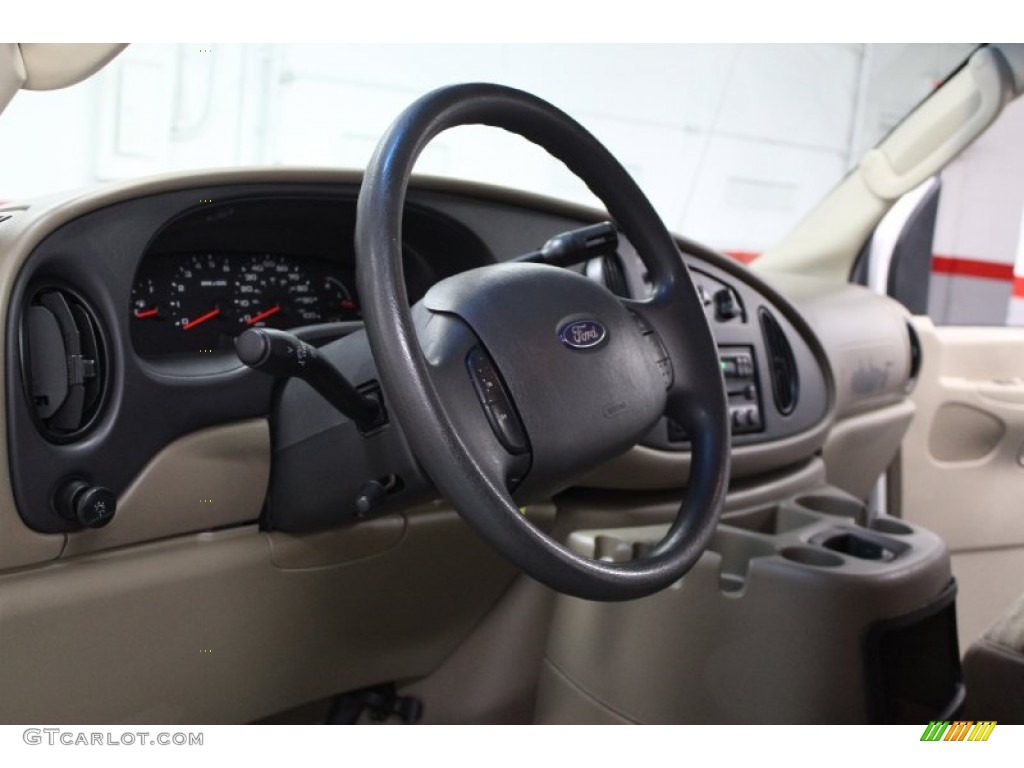 2004 Ford E Series Van E350 Super Duty XLT 15 Passenger Dashboard Photos