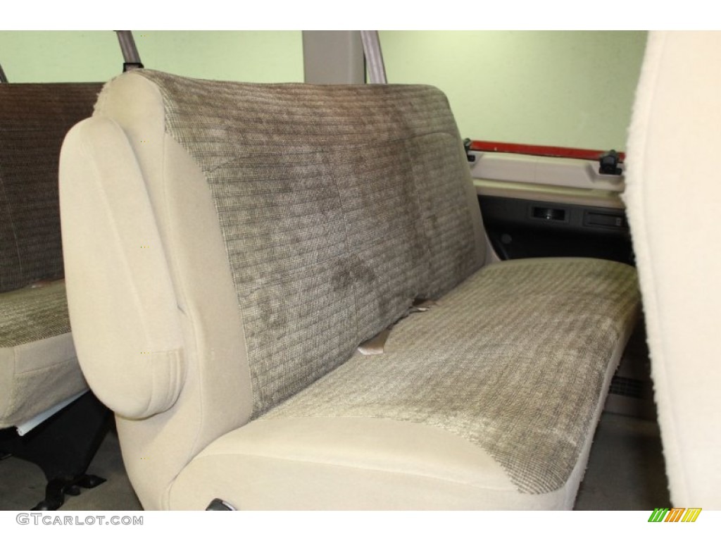 2004 Ford E Series Van E350 Super Duty XLT 15 Passenger Rear Seat Photo #71621737