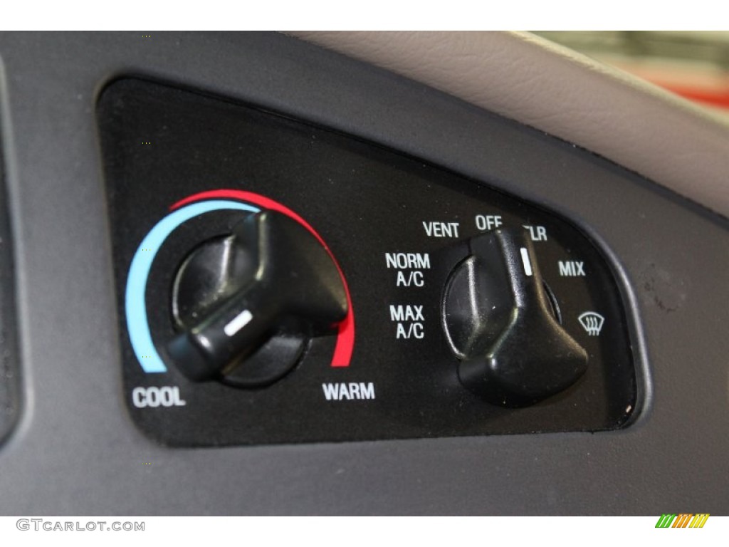 2004 Ford E Series Van E350 Super Duty XLT 15 Passenger Controls Photo #71621896