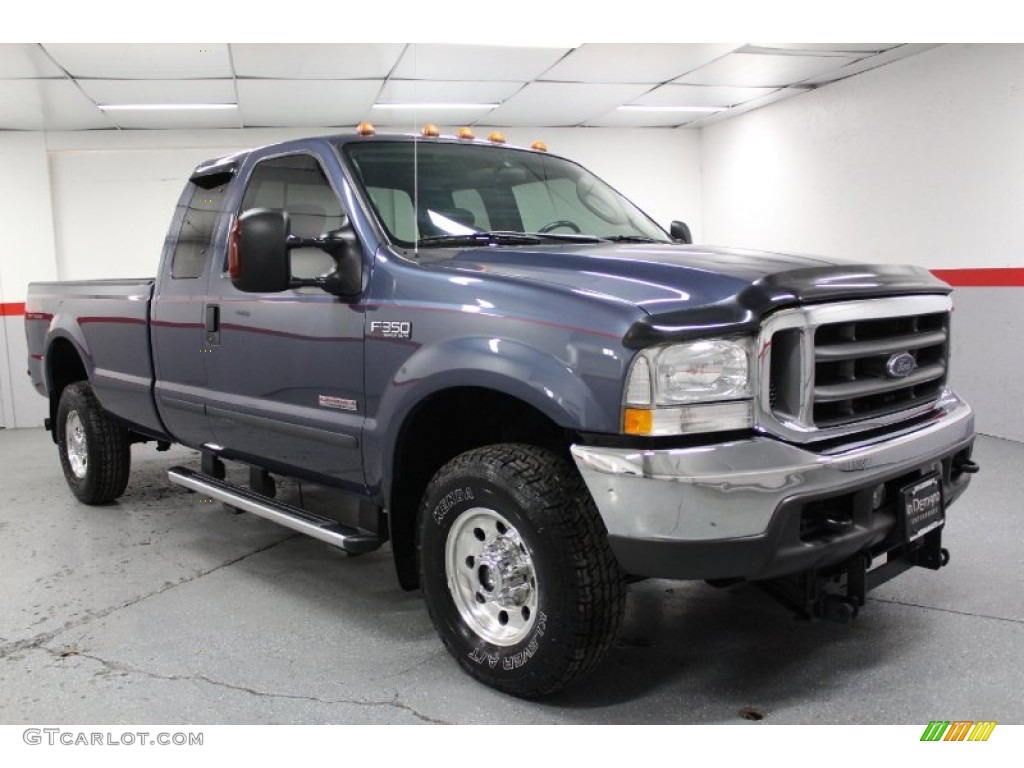 2004 F350 Super Duty XLT SuperCab 4x4 - Medium Wedgewood Blue Metallic / Medium Flint photo #2