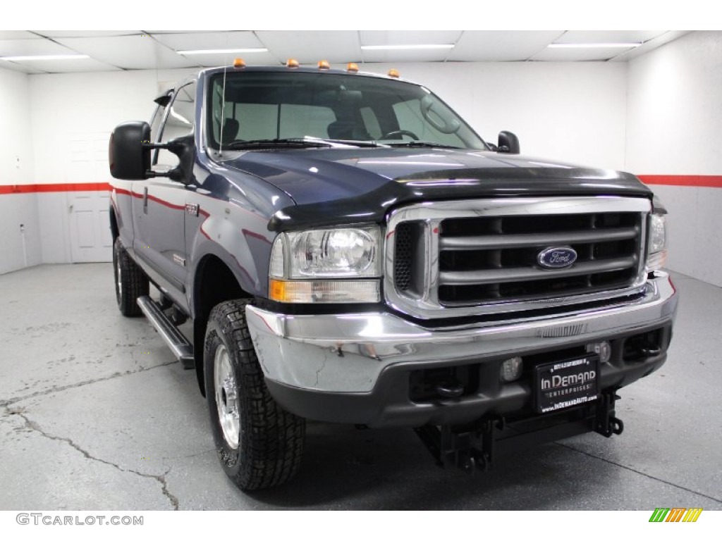 2004 F350 Super Duty XLT SuperCab 4x4 - Medium Wedgewood Blue Metallic / Medium Flint photo #3