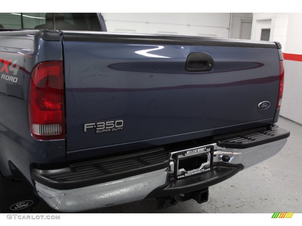 2004 F350 Super Duty XLT SuperCab 4x4 - Medium Wedgewood Blue Metallic / Medium Flint photo #16