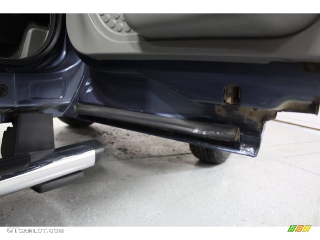 2004 F350 Super Duty XLT SuperCab 4x4 - Medium Wedgewood Blue Metallic / Medium Flint photo #65