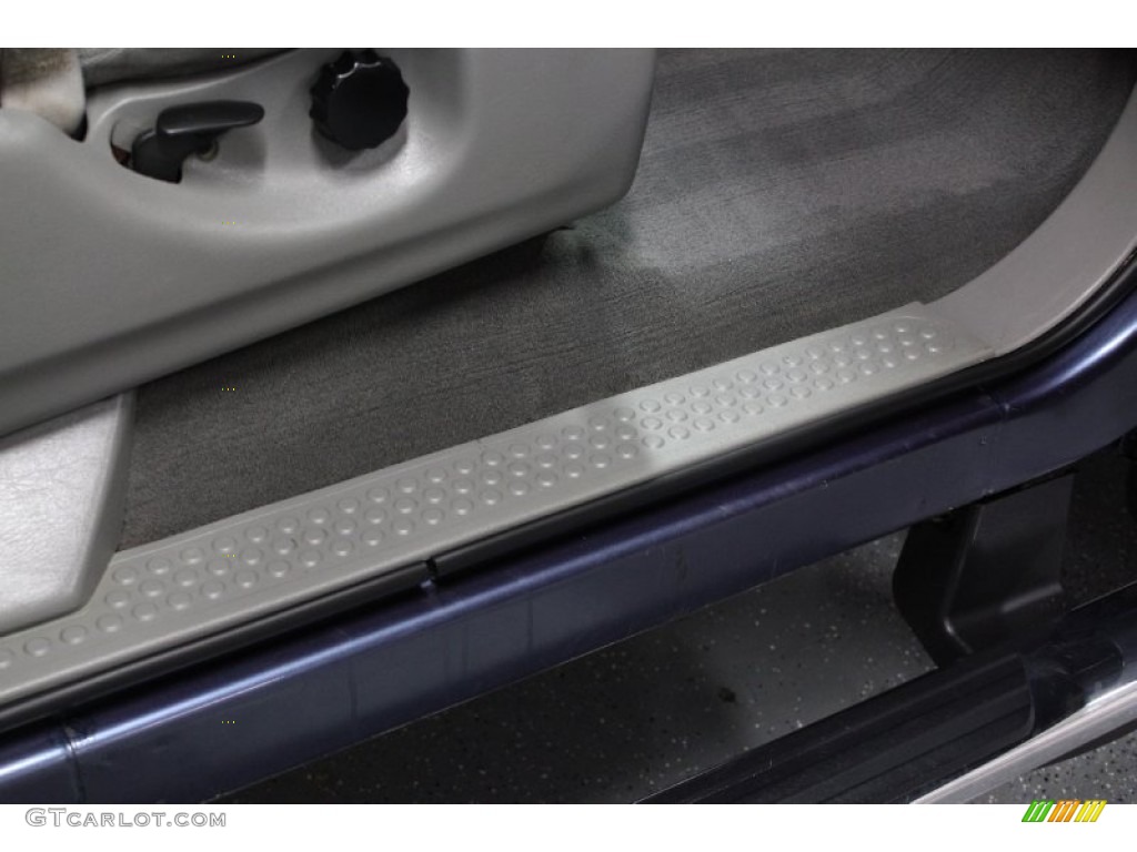 2004 F350 Super Duty XLT SuperCab 4x4 - Medium Wedgewood Blue Metallic / Medium Flint photo #71