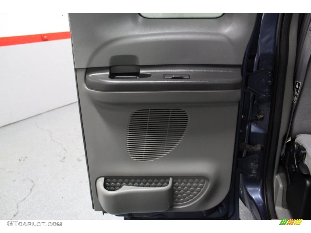 2004 F350 Super Duty XLT SuperCab 4x4 - Medium Wedgewood Blue Metallic / Medium Flint photo #76