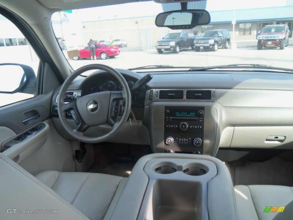 2007 Suburban 2500 LS 4x4 - Bermuda Blue Metallic / Light Titanium/Dark Titanium photo #23