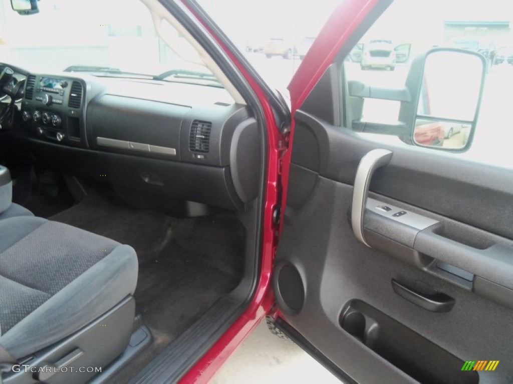2007 Silverado 2500HD LT Crew Cab 4x4 - Sport Red Metallic / Ebony photo #21