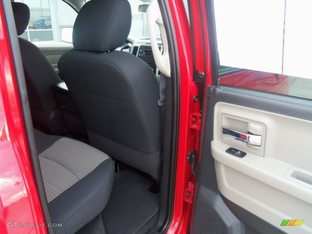 2012 Ram 1500 SLT Quad Cab 4x4 - Flame Red / Dark Slate Gray/Medium Graystone photo #21
