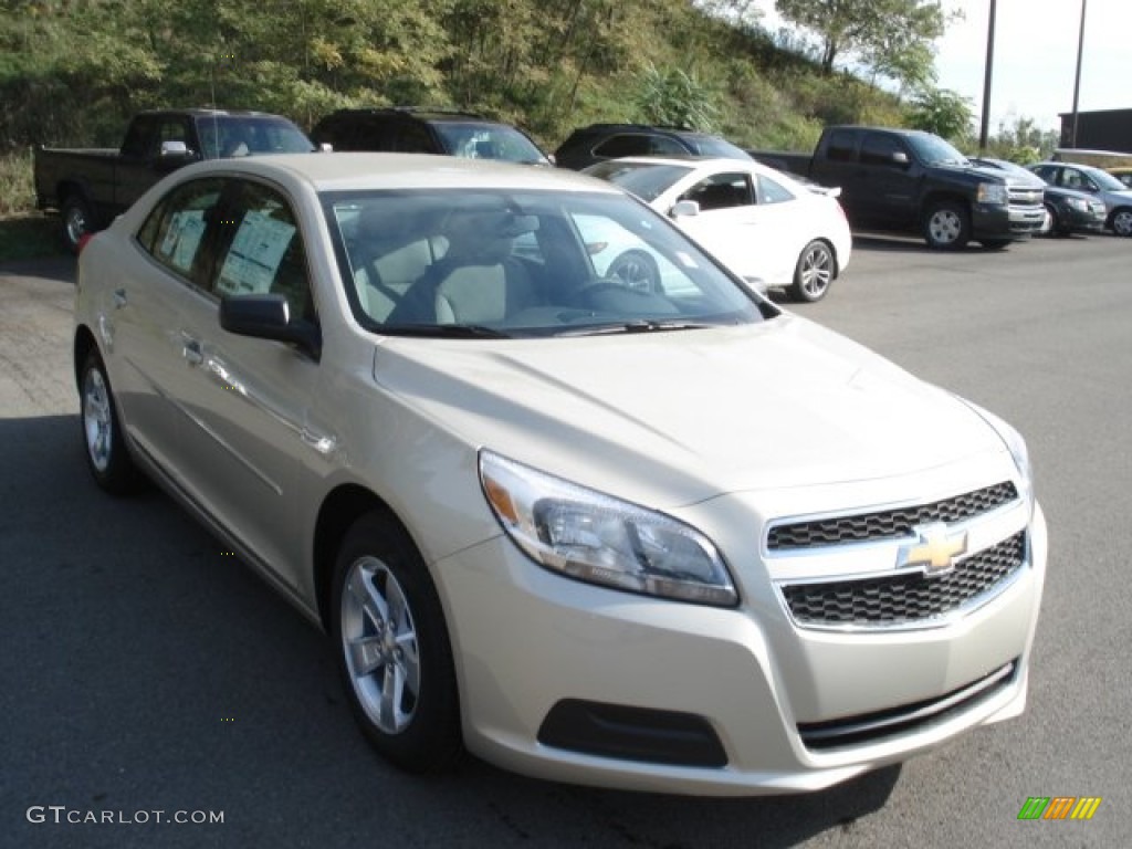 2013 Malibu LS - Champagne Silver Metallic / Jet Black/Titanium photo #2