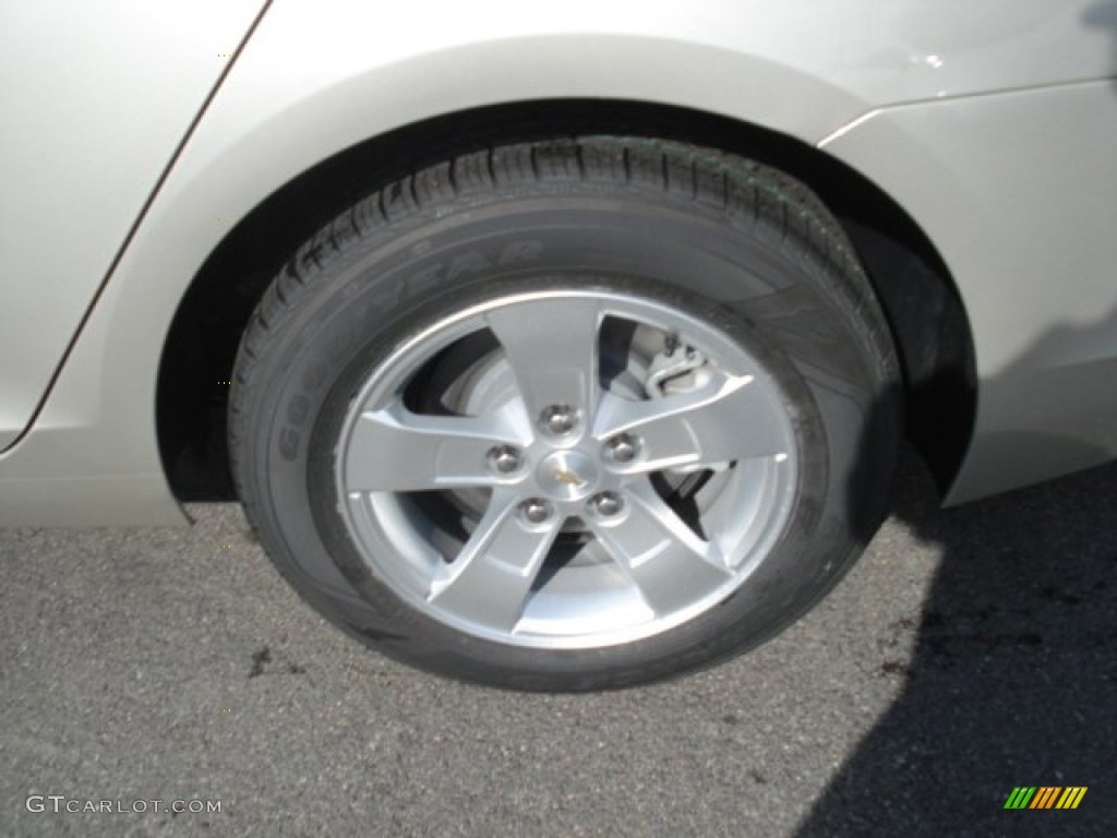2013 Malibu LS - Champagne Silver Metallic / Jet Black/Titanium photo #9