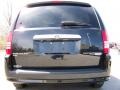 2009 Brilliant Black Crystal Pearl Chrysler Town & Country Limited  photo #4