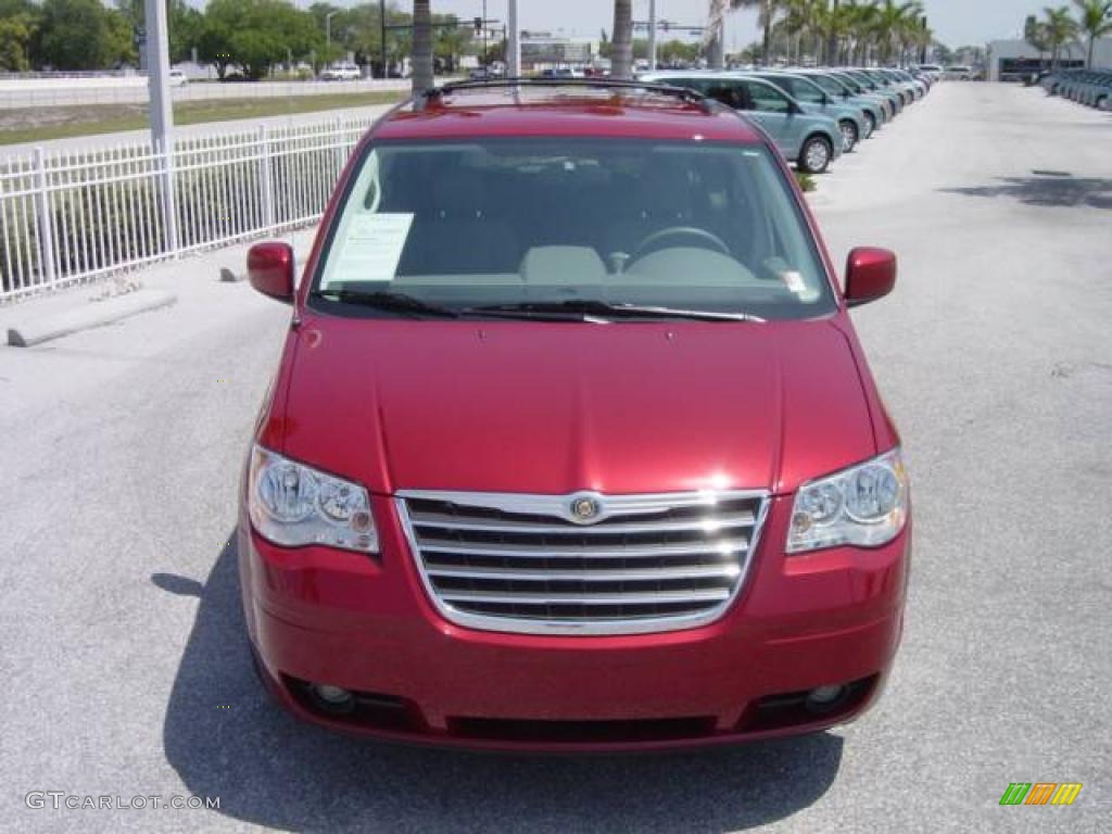 2008 Town & Country Touring - Inferno Red Crystal Pearlcoat / Medium Slate Gray/Light Shale photo #8