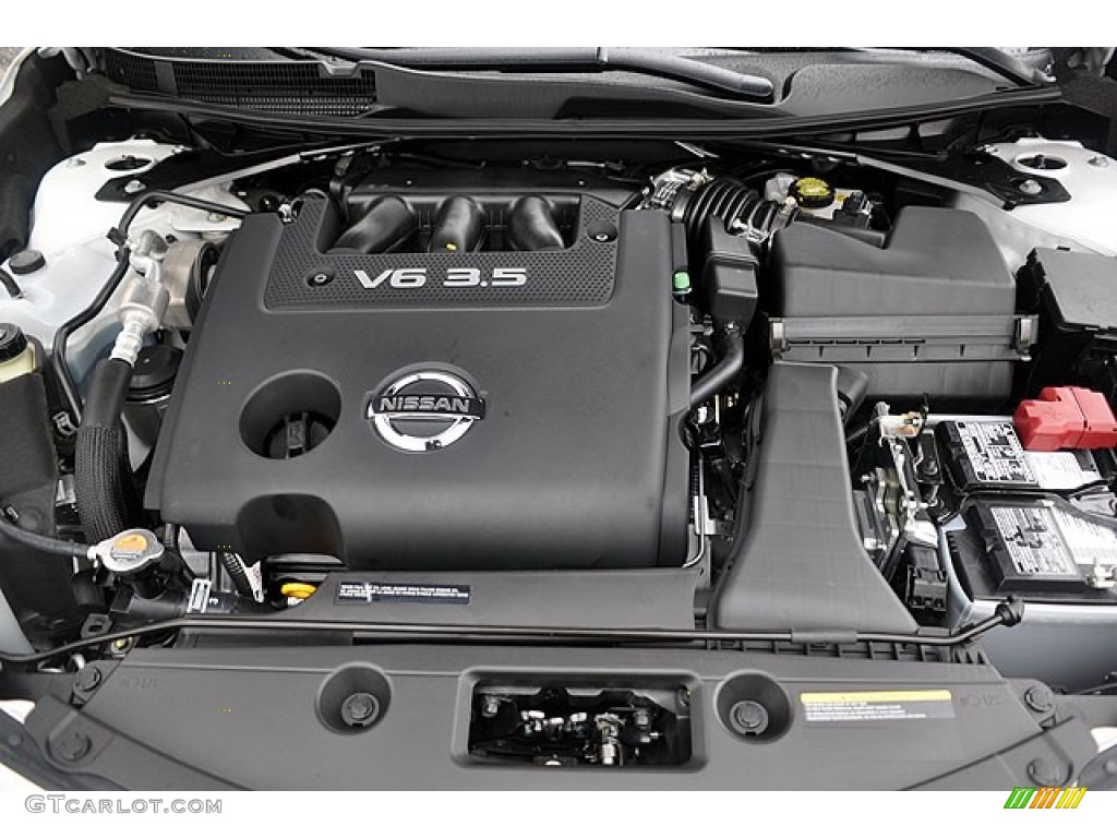 2013 Nissan Altima 3.5 S Engine Photos
