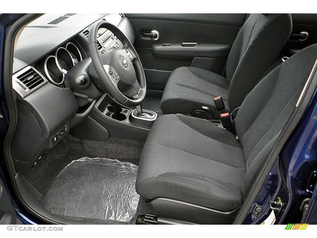 Charcoal Interior 2012 Nissan Versa 1.8 SL Hatchback Photo #71634811