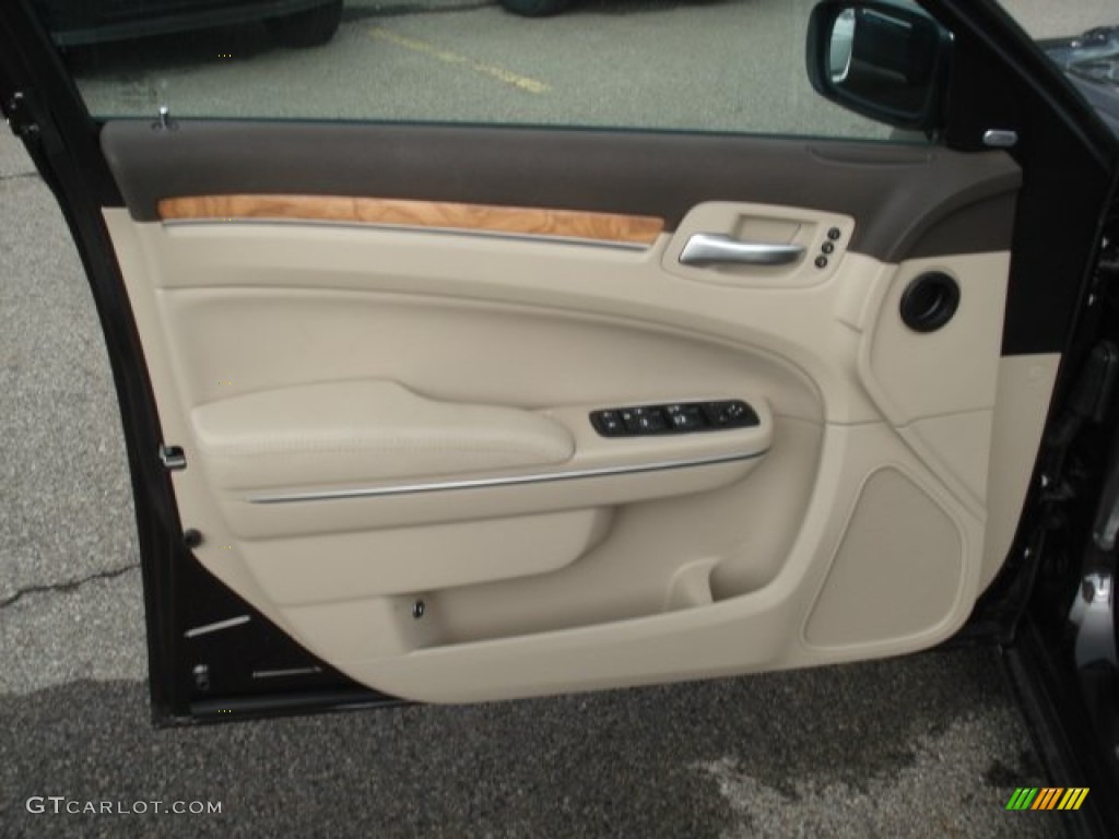 2012 300 C - Luxury Brown Pearl / Dark Frost Beige/Light Frost Beige photo #12