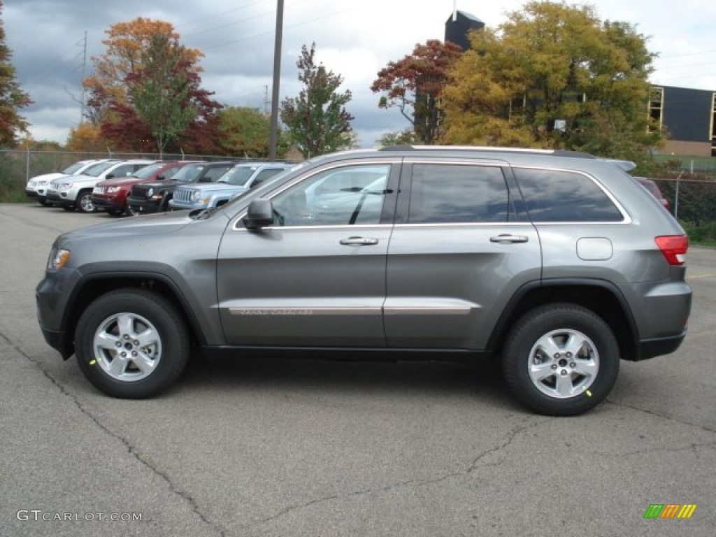 2013 Grand Cherokee Laredo 4x4 - Mineral Gray Metallic / Black photo #1