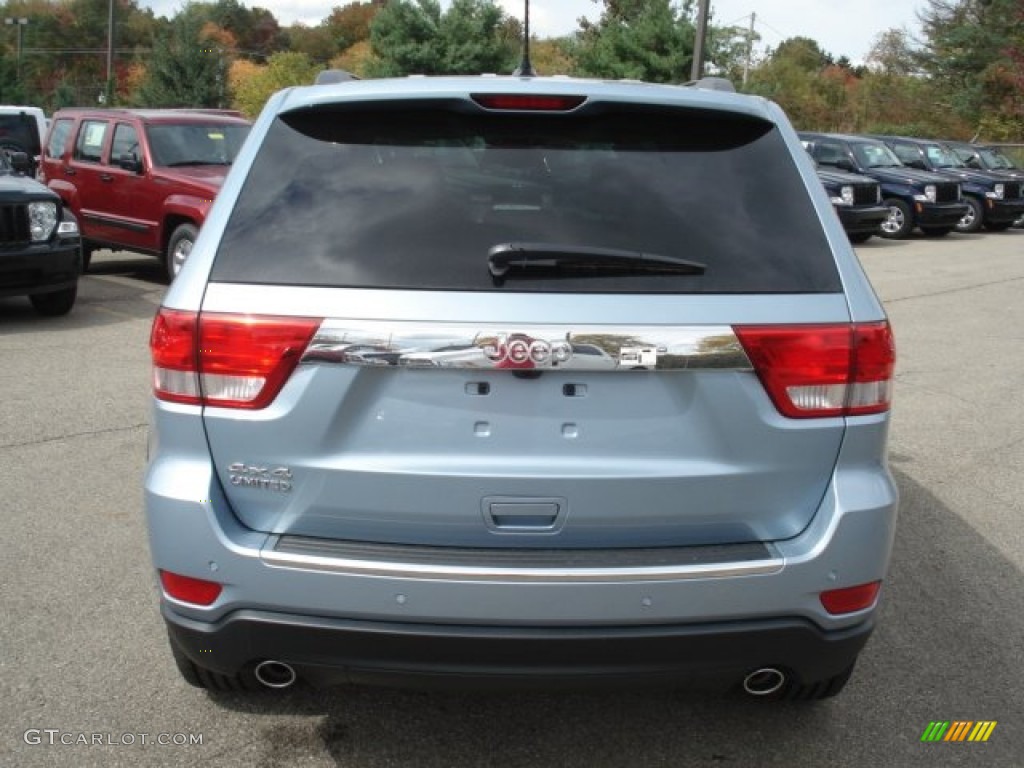 2013 Grand Cherokee Limited 4x4 - Winter Chill Pearl / Black photo #7