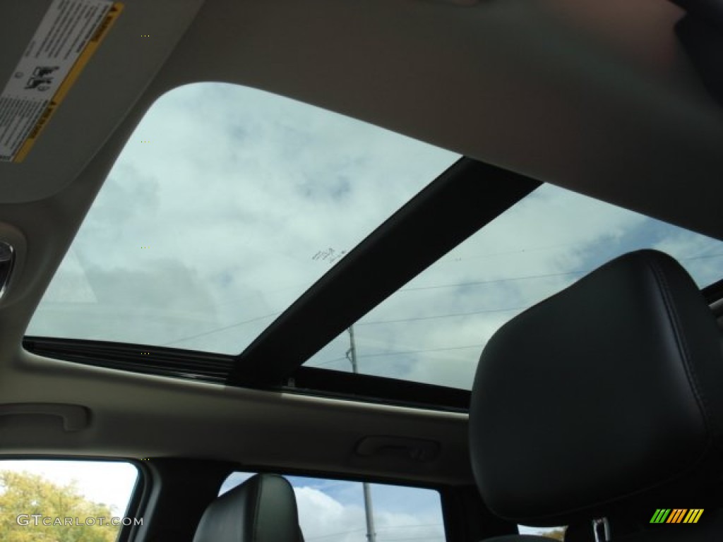 2013 Grand Cherokee Limited 4x4 - Winter Chill Pearl / Black photo #15