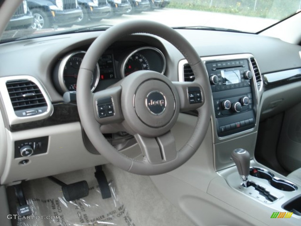 2013 Grand Cherokee Laredo 4x4 - Deep Cherry Red Crystal Pearl / Dark Graystone/Medium Graystone photo #10