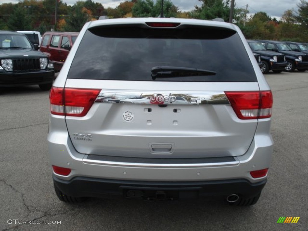 2013 Grand Cherokee Limited 4x4 - Bright Silver Metallic / Black photo #7