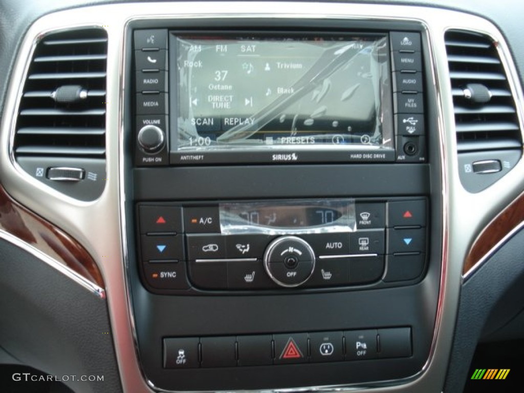 2013 Grand Cherokee Limited 4x4 - Bright Silver Metallic / Black photo #16