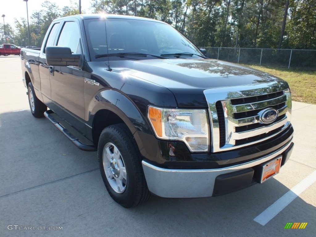 Tuxedo Black Ford F150