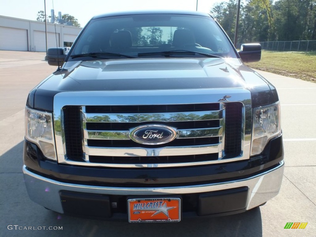 2010 F150 XLT SuperCab - Tuxedo Black / Medium Stone photo #10