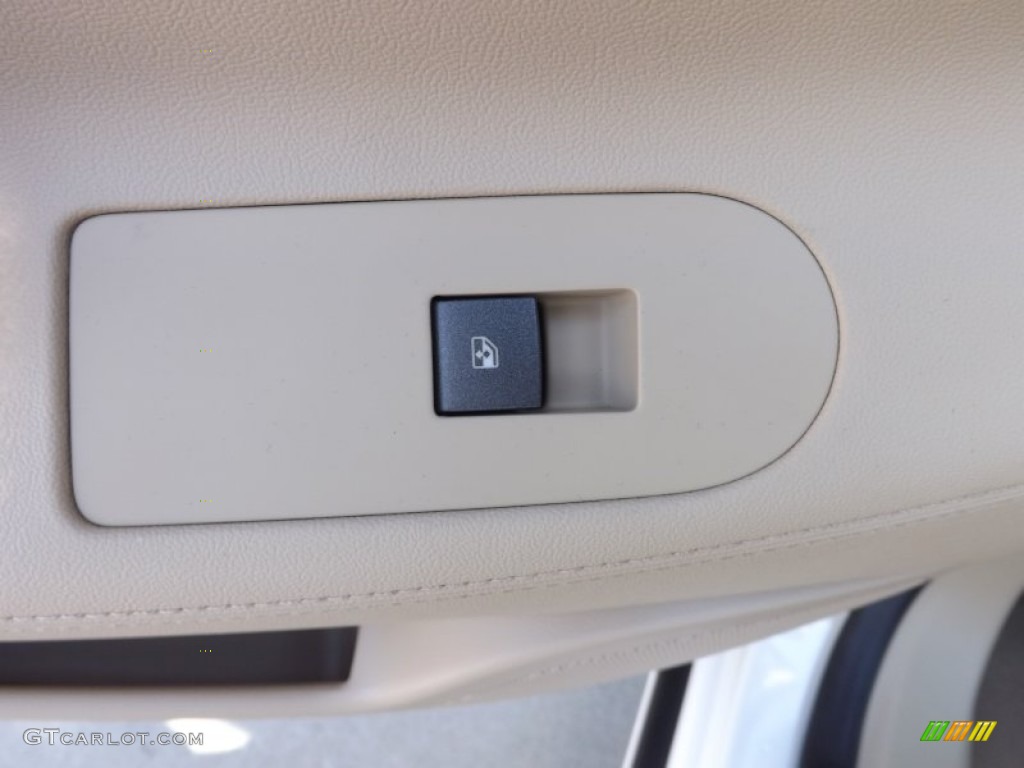 2013 LaCrosse FWD - White Diamond Tricoat / Cashmere photo #18