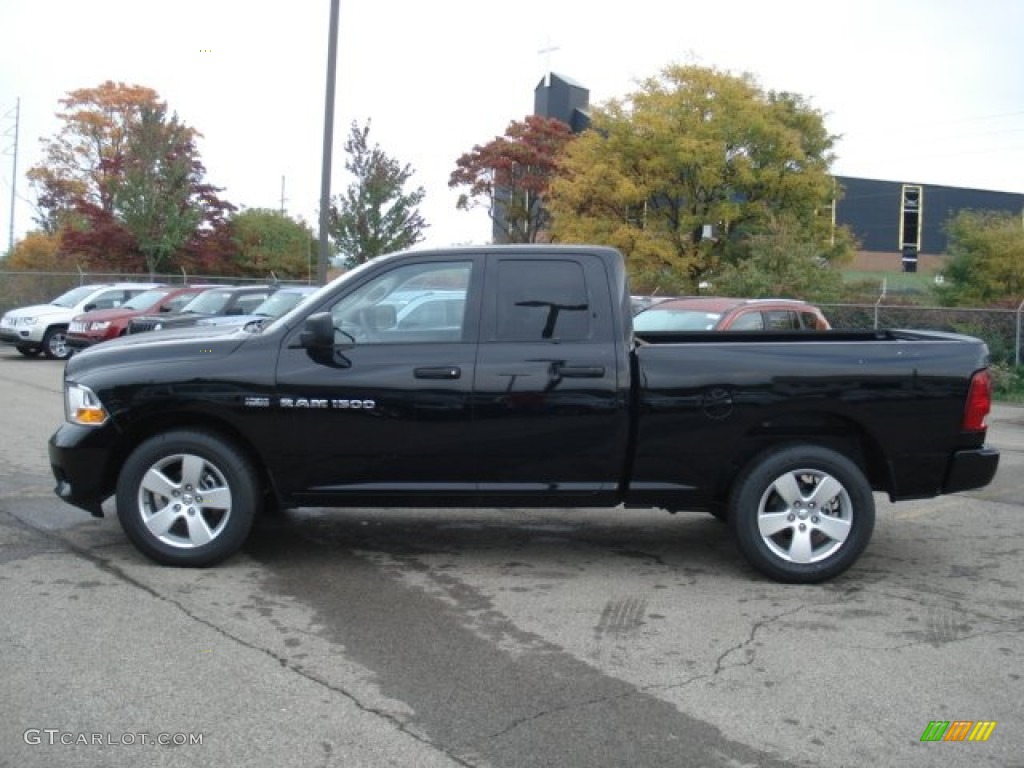 Black Dodge Ram 1500