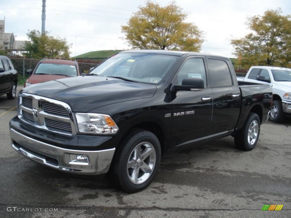 2012 Ram 1500 Big Horn Crew Cab 4x4 - Black / Dark Slate Gray/Medium Graystone photo #2