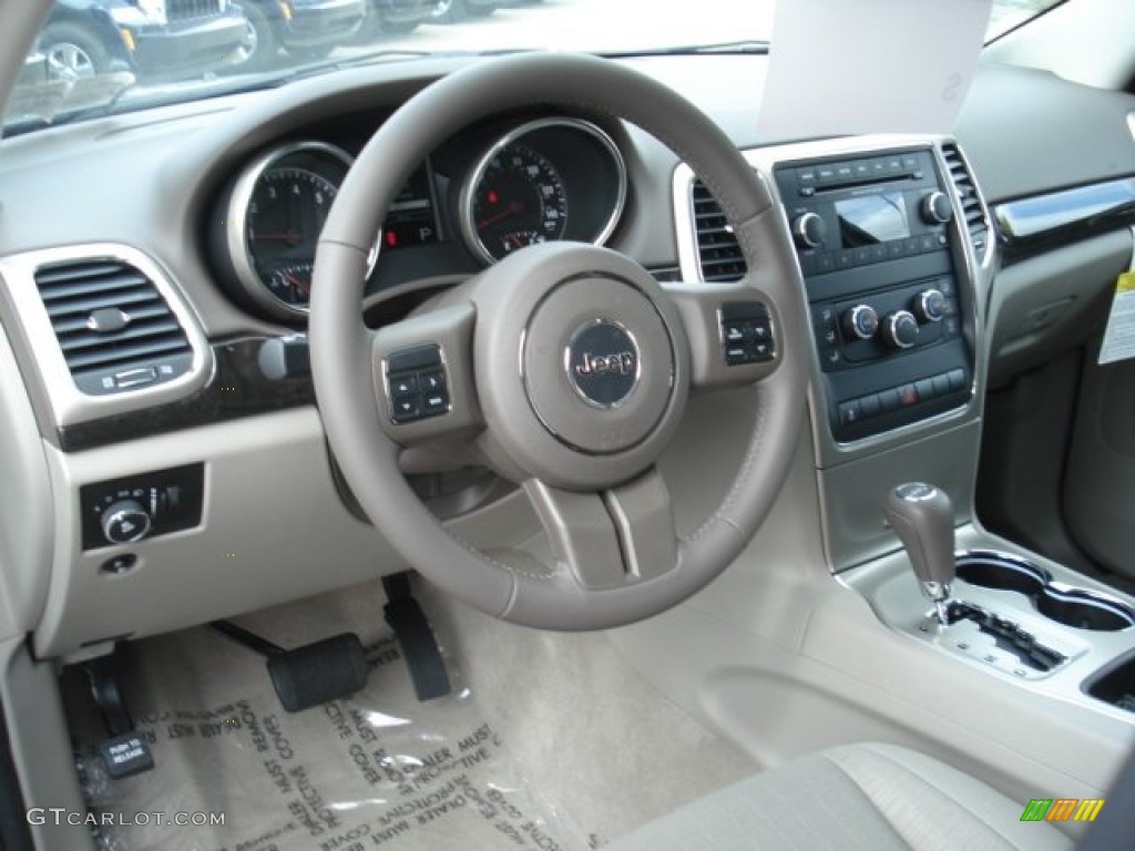 2012 Grand Cherokee Laredo 4x4 - True Blue Pearl / Dark Graystone/Medium Graystone photo #10