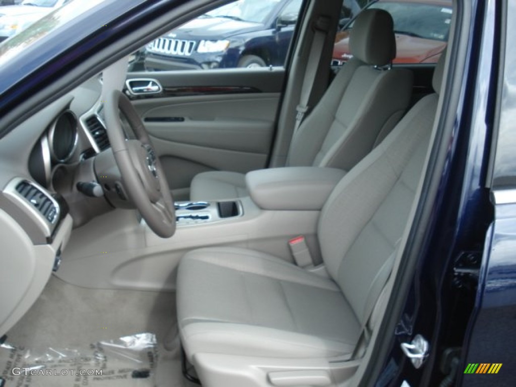 2012 Grand Cherokee Laredo 4x4 - True Blue Pearl / Dark Graystone/Medium Graystone photo #11
