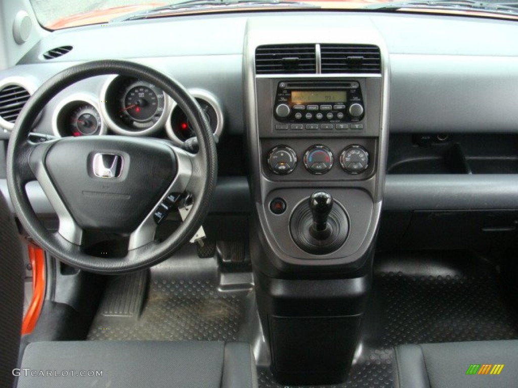 2005 Honda Element EX AWD Black/Gray Dashboard Photo #71645963