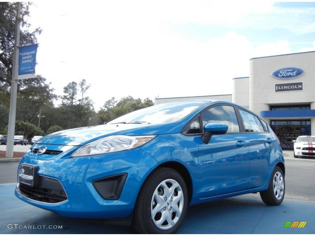 2012 Fiesta SE Hatchback - Blue Candy Metallic / Light Stone/Charcoal Black photo #1
