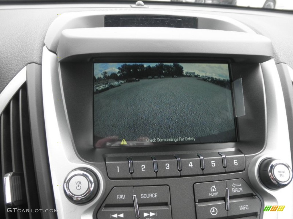 2013 GMC Terrain SLE Controls Photo #71648801