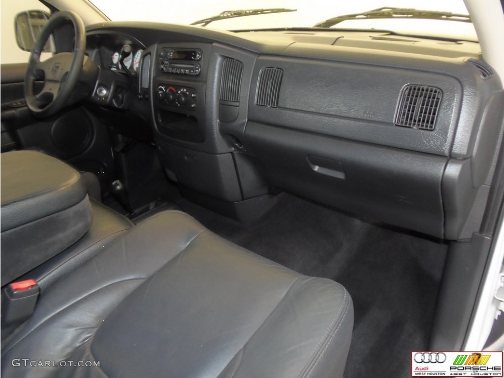 2003 Ram 1500 SLT Quad Cab 4x4 - Bright White / Dark Slate Gray photo #21