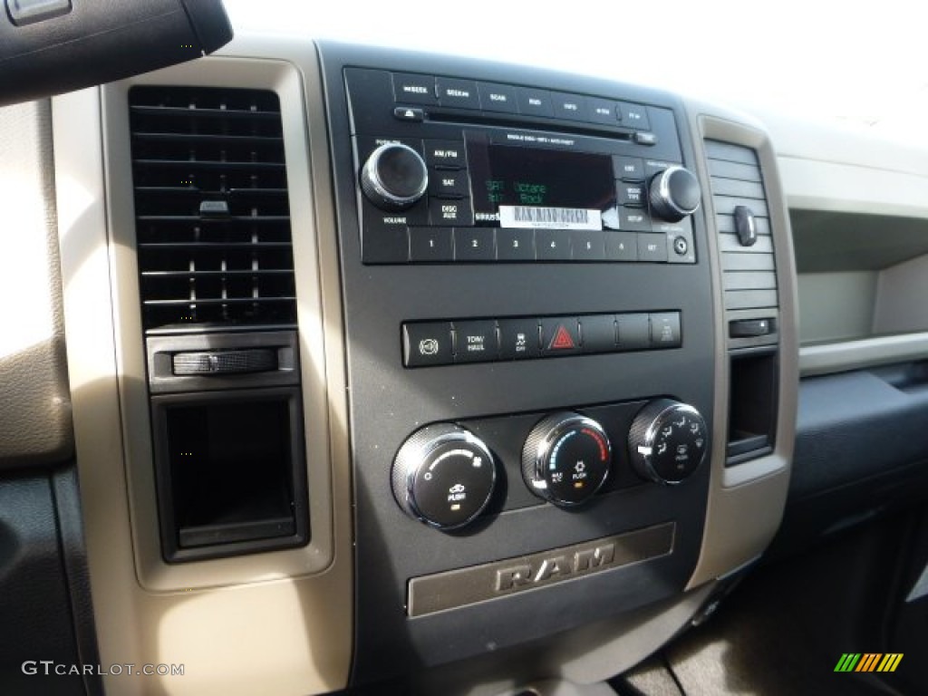 2012 Dodge Ram 2500 HD ST Crew Cab 4x4 Controls Photos
