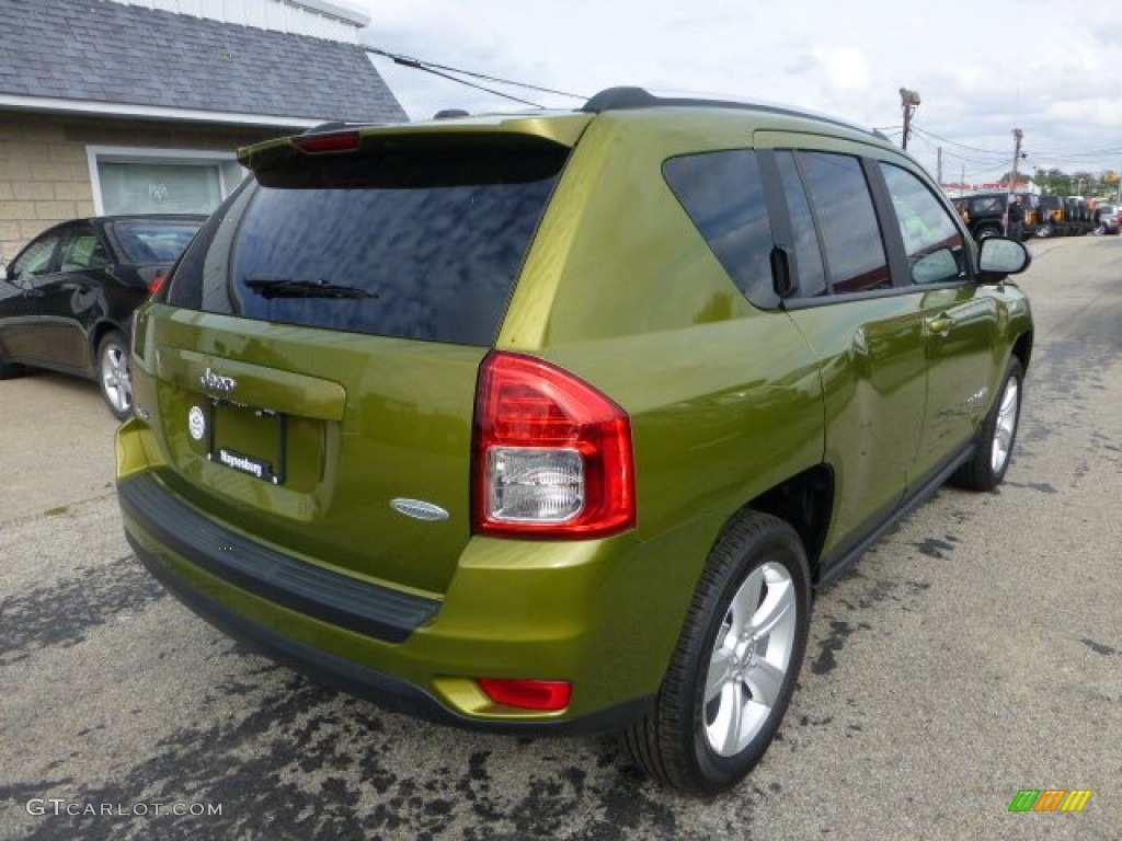 2012 Compass Latitude 4x4 - Rescue Green Metallic / Dark Slate Gray photo #5