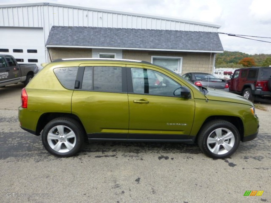 2012 Compass Latitude 4x4 - Rescue Green Metallic / Dark Slate Gray photo #6