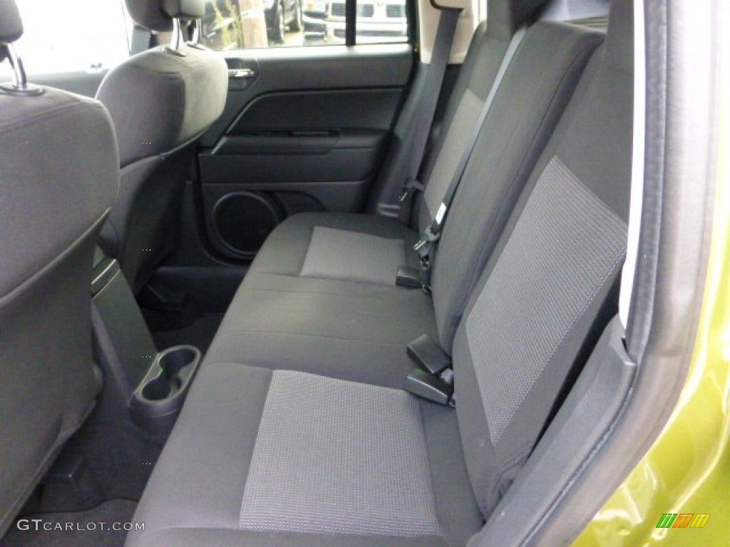 2012 Compass Latitude 4x4 - Rescue Green Metallic / Dark Slate Gray photo #11