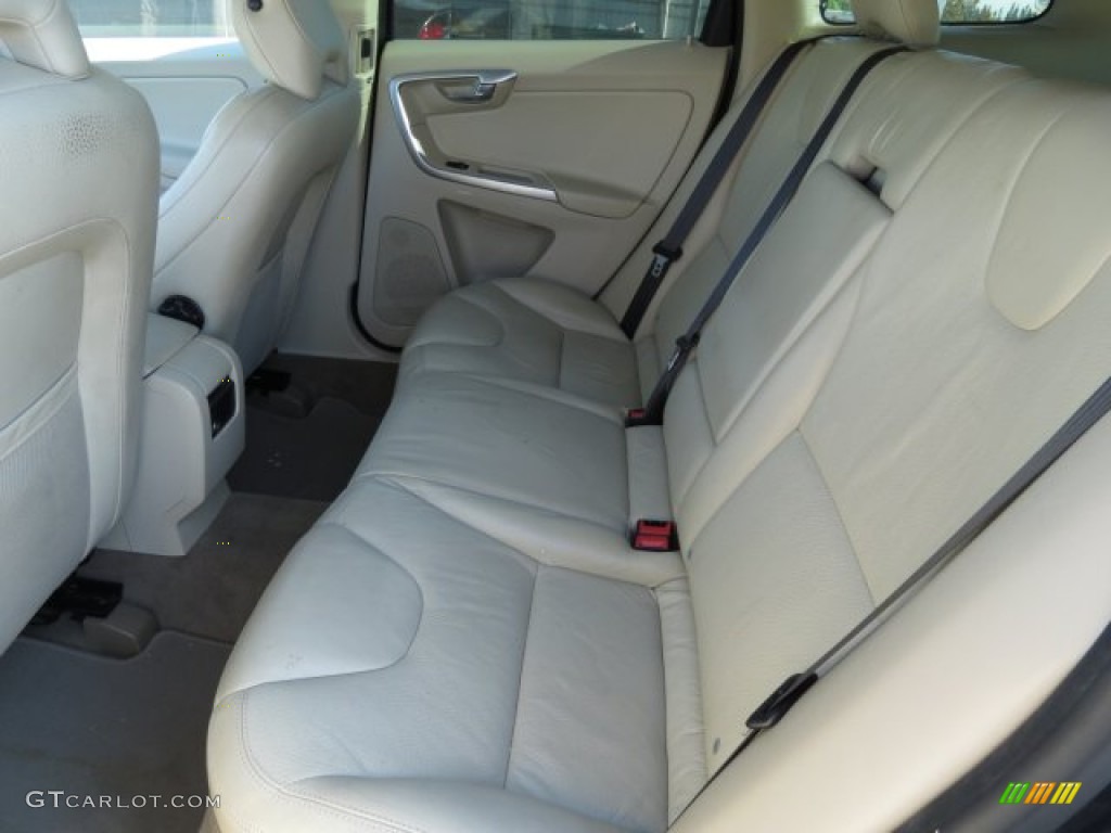 2010 Volvo XC60 3.2 Rear Seat Photo #71662978