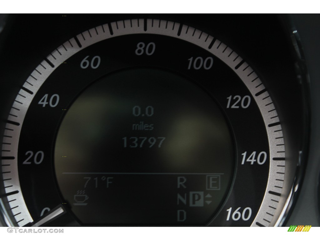 2011 E 350 4Matic Sedan - Arctic White / Black photo #25