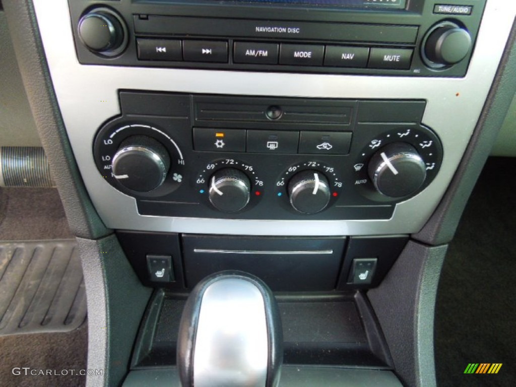 2006 Dodge Charger SRT-8 Controls Photo #71669497