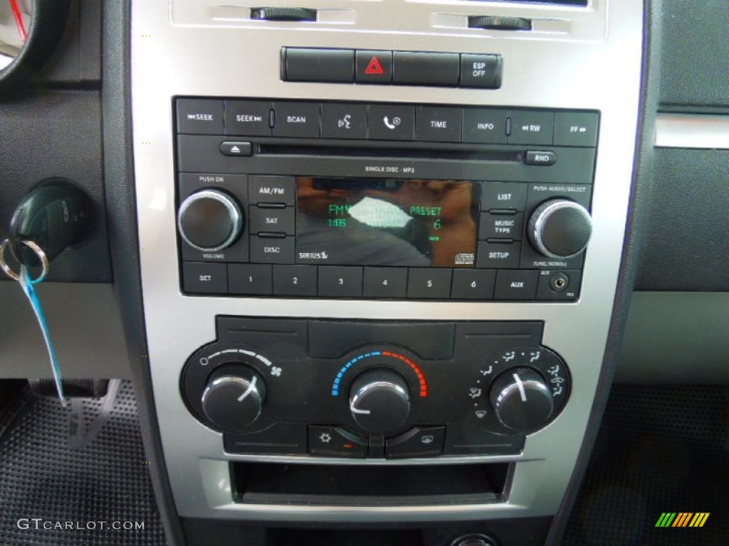 2008 Dodge Charger SE Controls Photo #71672134