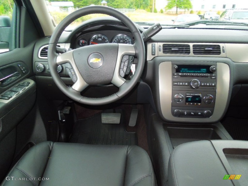 2013 Chevrolet Silverado 3500HD LTZ Crew Cab 4x4 Dually Ebony Dashboard Photo #71672764