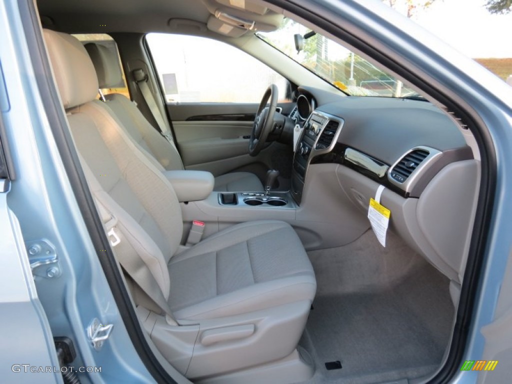 2013 Grand Cherokee Laredo - Winter Chill Pearl / Dark Graystone/Medium Graystone photo #10